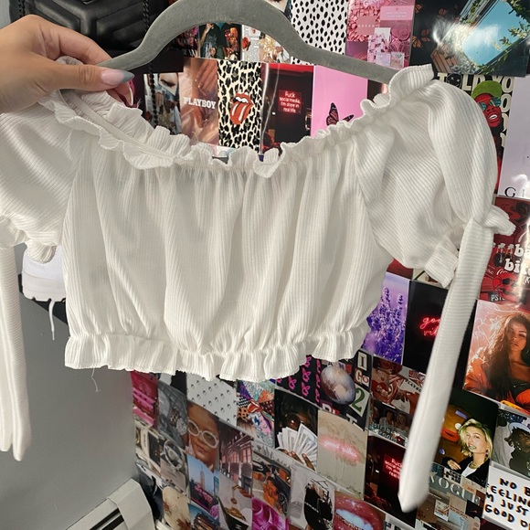 Crop top - Picture 2 of 2